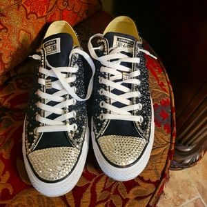 Converse custom made rhinestones size 10 Men/12 Women Black and white
